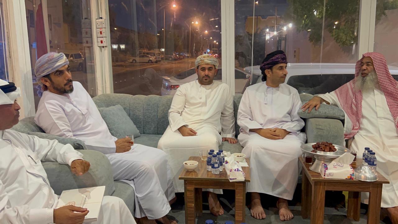 You are currently viewing خالد السالم سيف السعيدي ومحمد راشد السعيدي والبادي يزورون مجلس الشيخ الدكتور جاسم بن أحمد السعيدي في البحرين