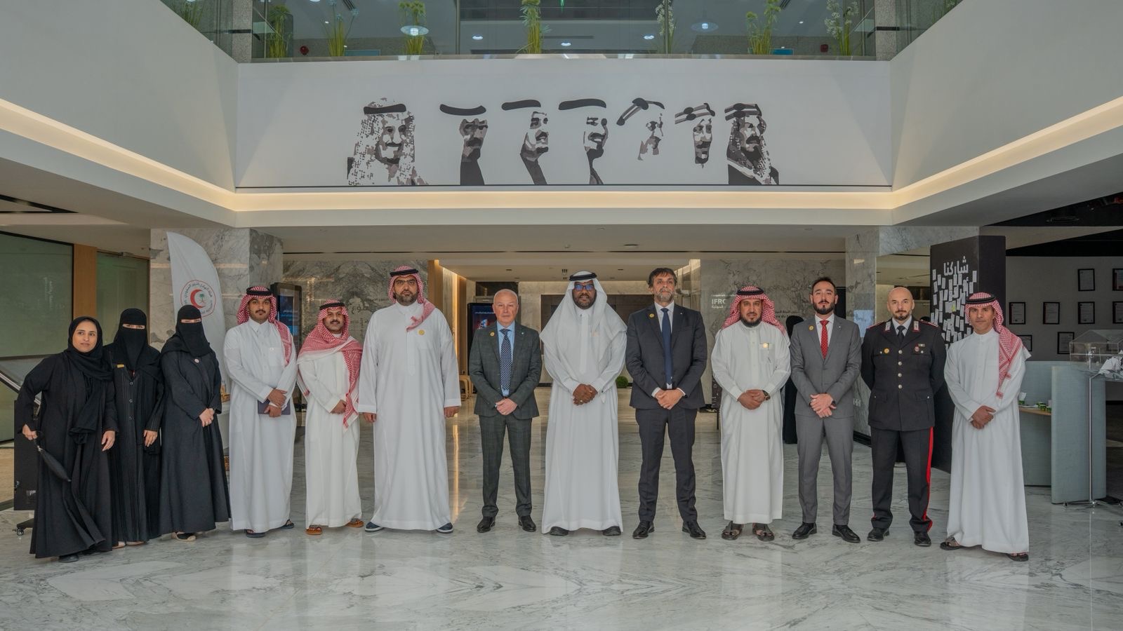 You are currently viewing اللجنة الدائمة للقانون الدولي الإنساني تستضيف وفد المعهد الدولي للقانون الإنساني بسان ريمو في اجتماع مشترك بالرياض