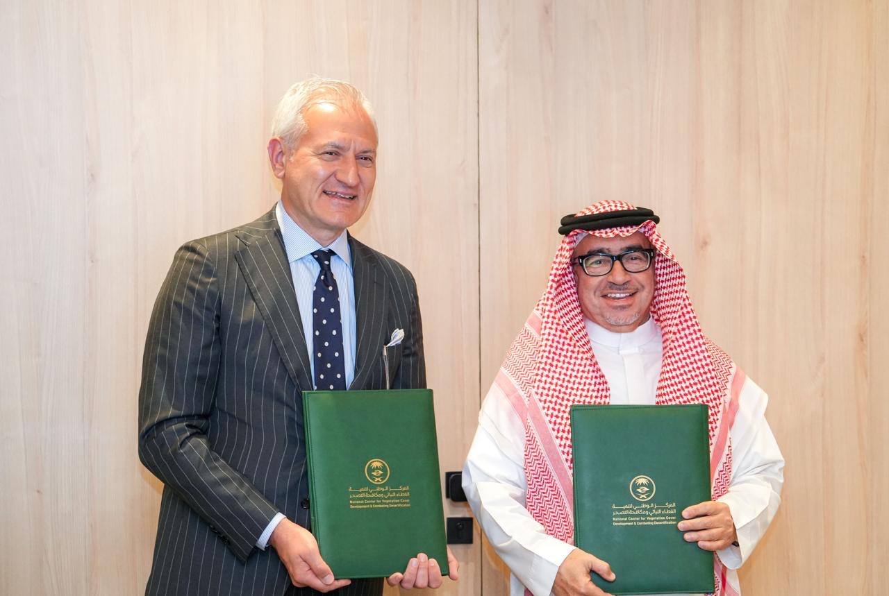 You are currently viewing “نوفا” تطلق رحلة زراعة 200 ألف شجرة بالتعاون مع مركز تنمية الغطاء النباتي ومكافحة التصحر