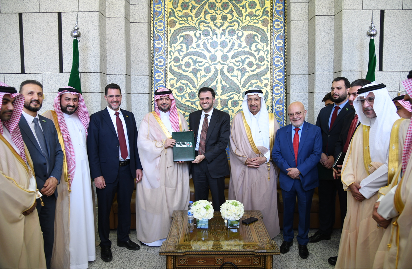 You are currently viewing “سلام” توقّع اتفاقية مع وزارة الاتصالات وتقانة المعلومات السورية لتوسعة البنية التحتية الرقمية وتعزيز التكامل الإقليمي