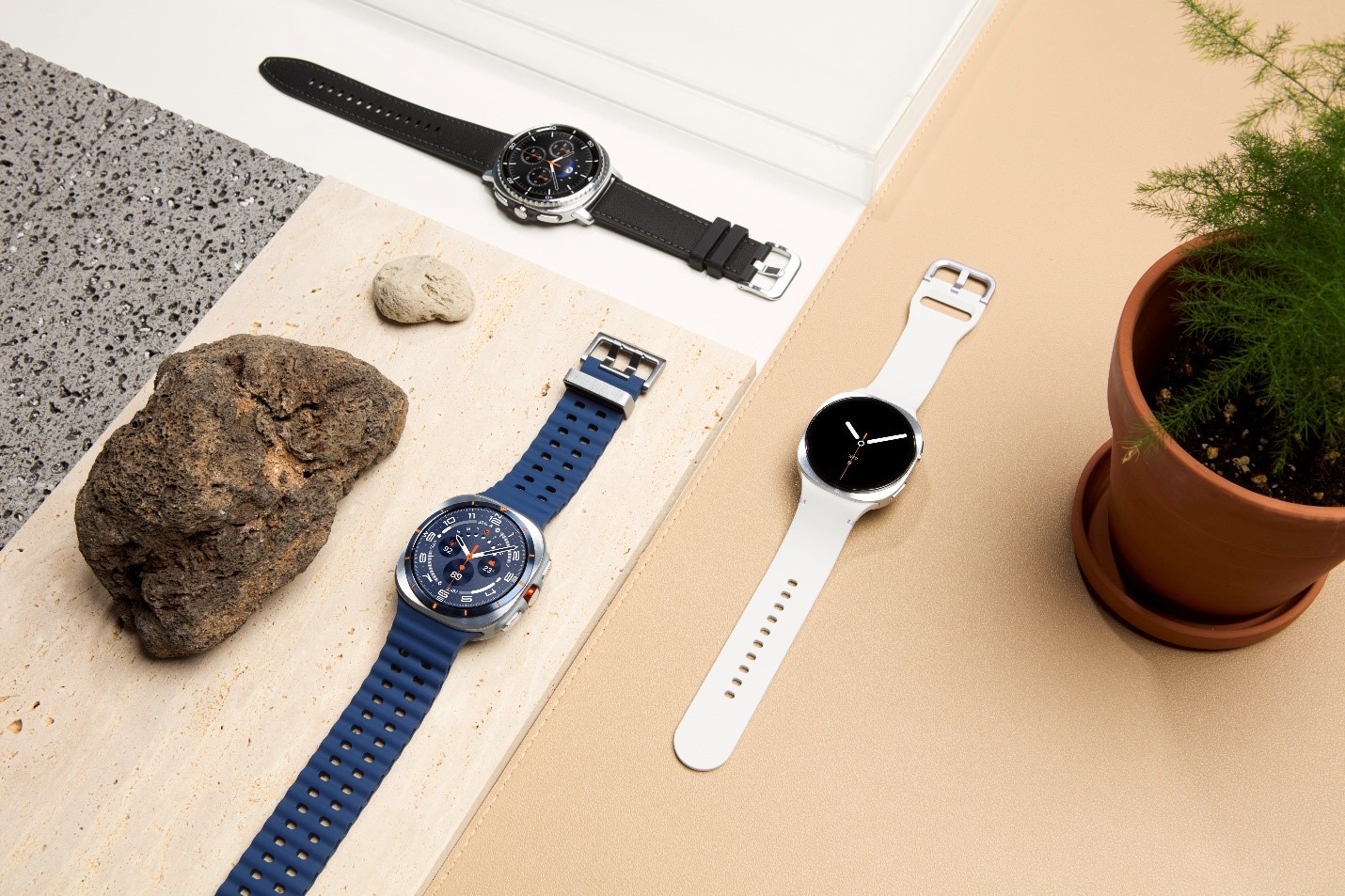 You are currently viewing Samsung Galaxy Watch8 Series: Ultra Comfort, from Sleep to Workout Galaxy Watch8 and Galaxy Watch8 Classic merge an iconic design with new, personalized wellness insights to motivate you on your health journey