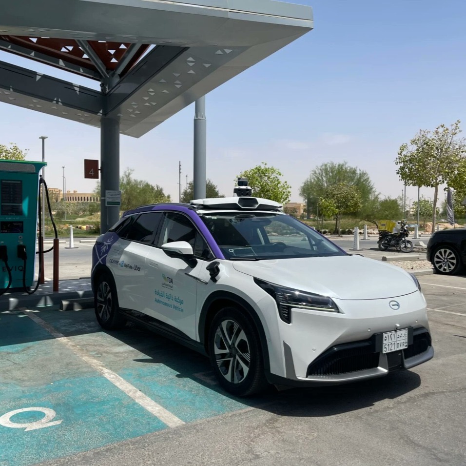 You are currently viewing جي أيه سي تتصدر مستقبل التنقل الذكي في المملكة عبر أولى مبادرات الهيئة العامة للنقل مع WeRide ووكيلها الجميح للسيارات.