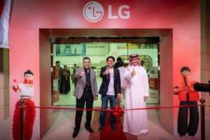 إل جي إلكترونيكس السعودية تفتتح أول متجر لها في الرياض باحتفال ضخم ومذهل