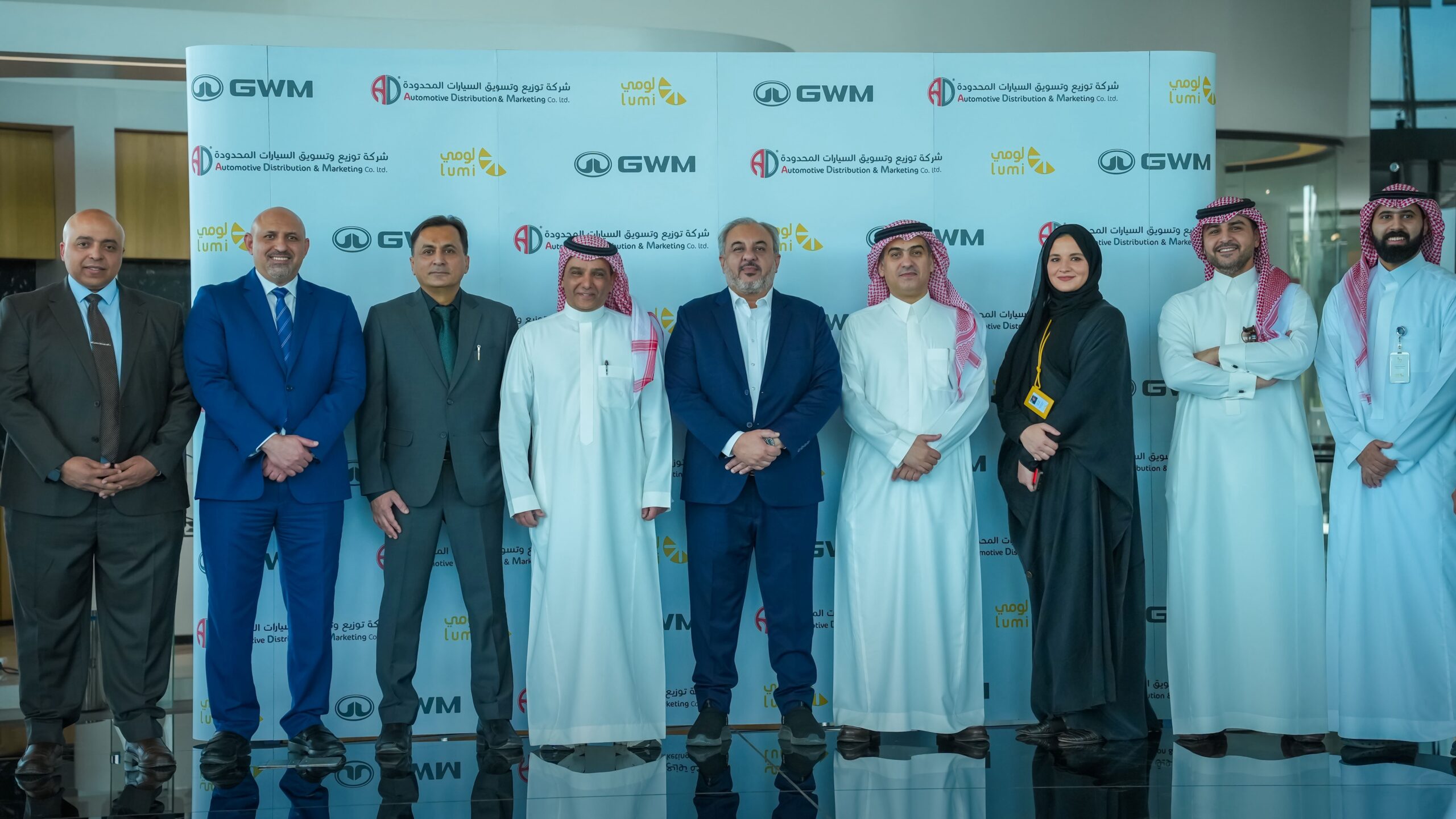 You are currently viewing “لومي” توسع أسطولها من المركبات الحديثة بالتعاون مع “توزيع وتسويق السيارات” لخدمة قطاع التأجير طويل الأجل