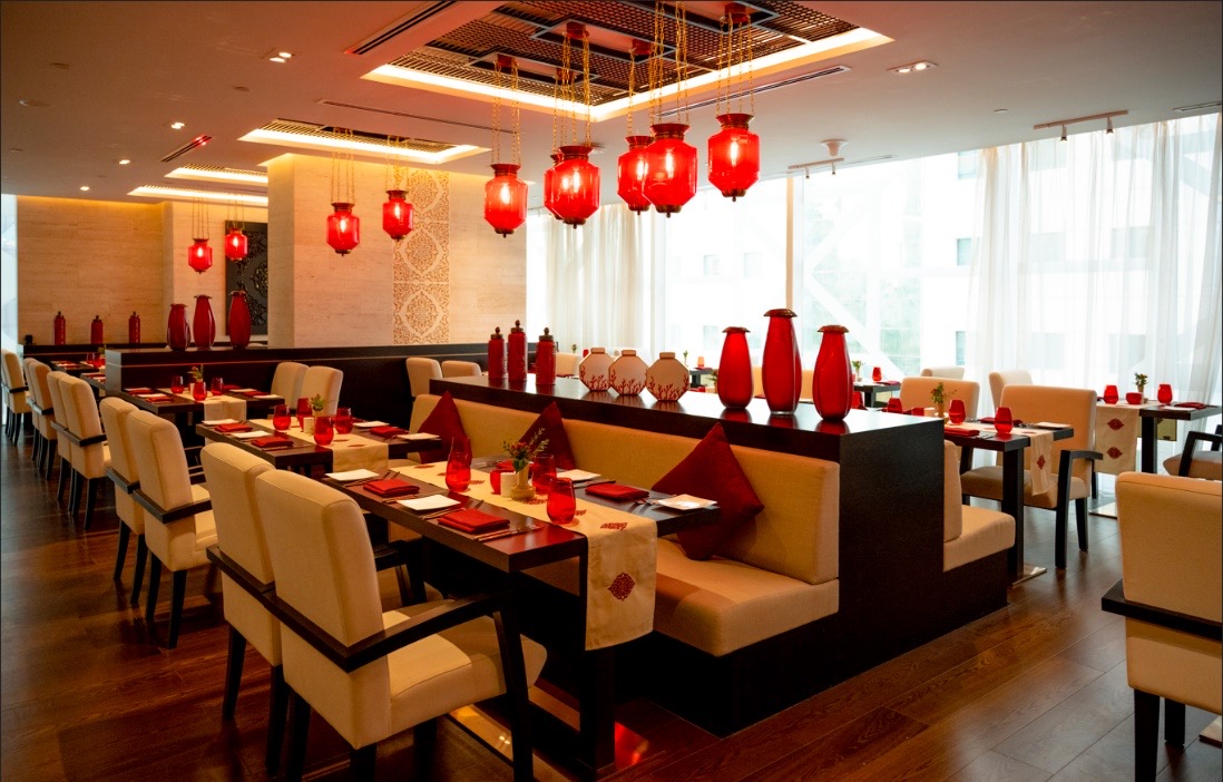 You are currently viewing فندق شذا الدوحة يفتتح مطعم جراند ترانك رود – لمسة من الأصالة والأناقة