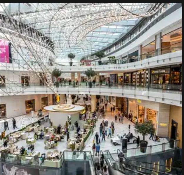 You are currently viewing 8 وجهات لتجربة تسوق فاخرة في دبي