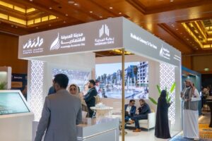 مدينة المعرفة الاقتصادية تستعرض مشاريعها الرائدة في مؤتمر تجارة التجزئة لمنطقة الشرق الأوسط وشمال إفريقيا 2025، لبناء وجهات عصرية متكاملة في المدينة المنورة