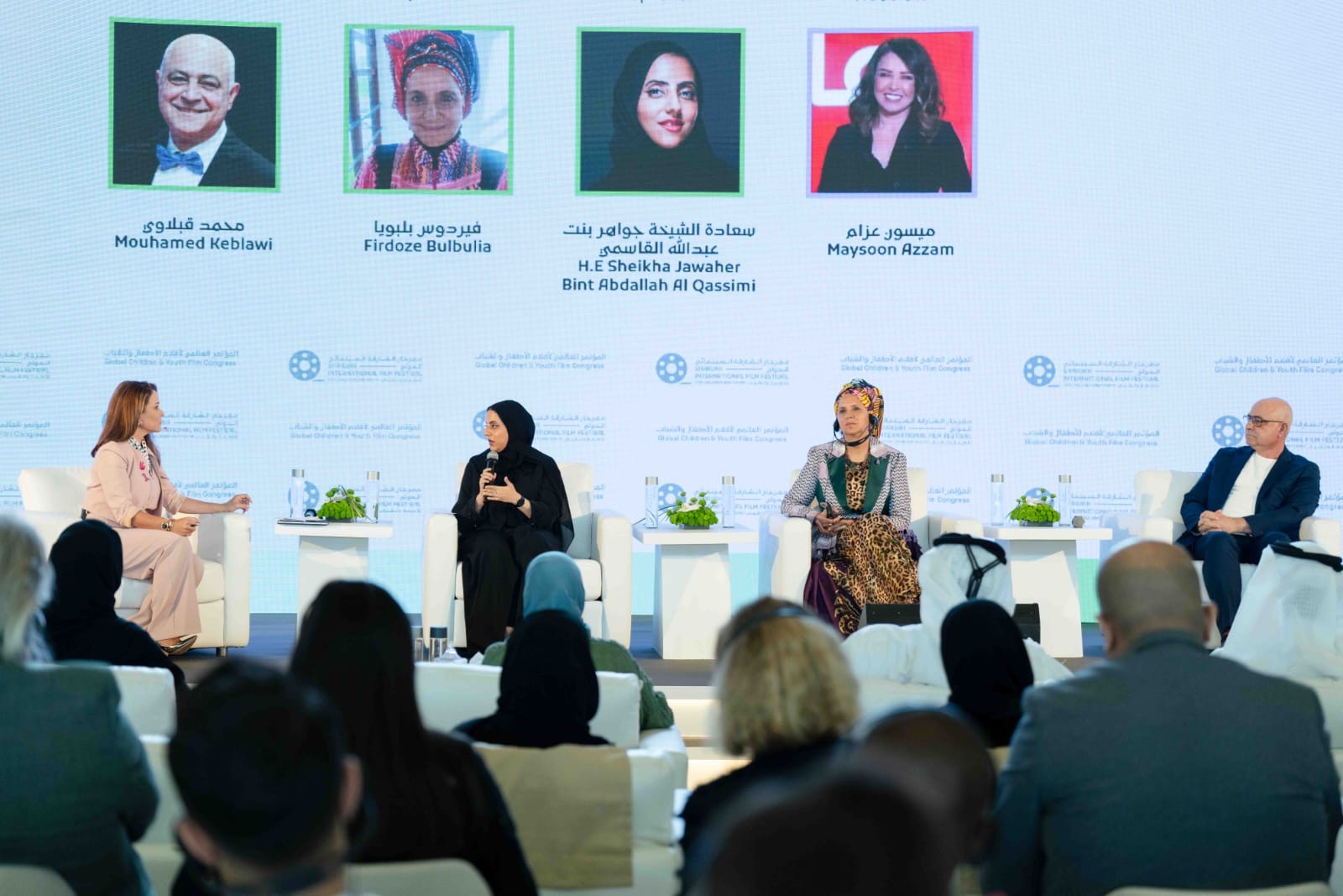 You are currently viewing سلطان بن أحمد القاسمي وجواهر القاسمي يشهدان جلسات النسخة الأولى من المؤتمر العالمي لأفلام الأطفال والشباب