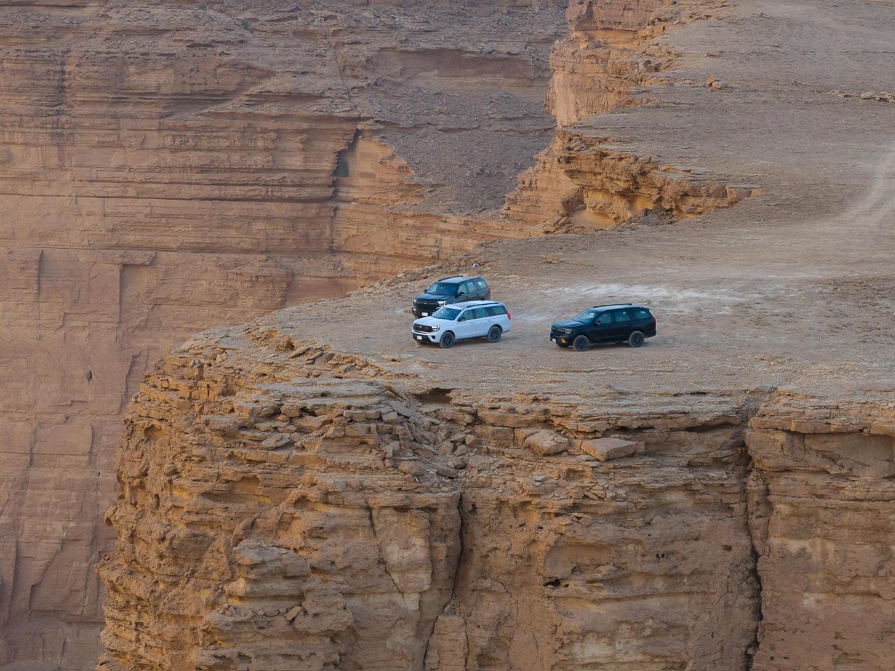 You are currently viewing فورد تعزّز زخم أعمالها في السعودية هذا العام عبر إطلاق طرازات جديدة وتنمية المبيعات وزيادة حصّتها من السوق