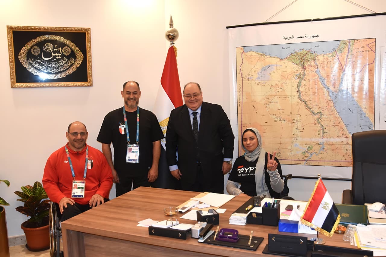 You are currently viewing القنصل العام ياسر هاشم يستقبل بعثة رفع الأثقال المصرية المشاركة في بطولة البارالومبيك لدول التضامن الإسلامي بالرياض