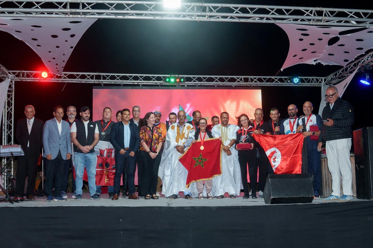 You are currently viewing الداخلة تُرسّخ مكانتها كعاصمة للرياضات البحرية في إفريقيا من خلال النسخة الثانية للمسابقة الدولية للصيد بمملكة المغرب