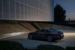 طرازات Audi A6 الجديدة كليًا تصل إلى السوق السعودي: بصمةٌ فارقةٌ في التصميم والأداء.