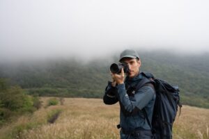 سوني تطلق كاميرا α7 V وعدسة FE 28-70mm F3.5-5.6 OSS II في المملكة العربية السعودية وتقدّم تطورًا كبيرًا في قدرات التعرف على الموضوع بالذكاء الاصطناعي وأداءً عالي السرعة للصور والفيديو