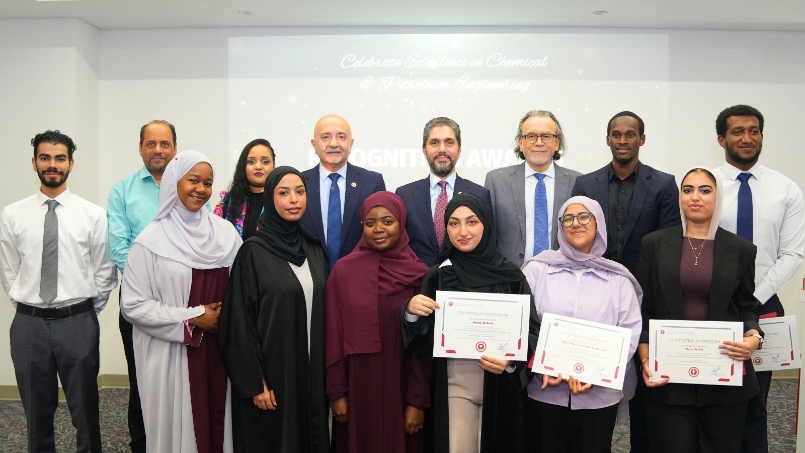 Read more about the article الجامعة الأمريكية في رأس الخيمة تحقق فوزًا كبيرًا في مسابقة “الهندسة الكيميائية من أجل الخير”