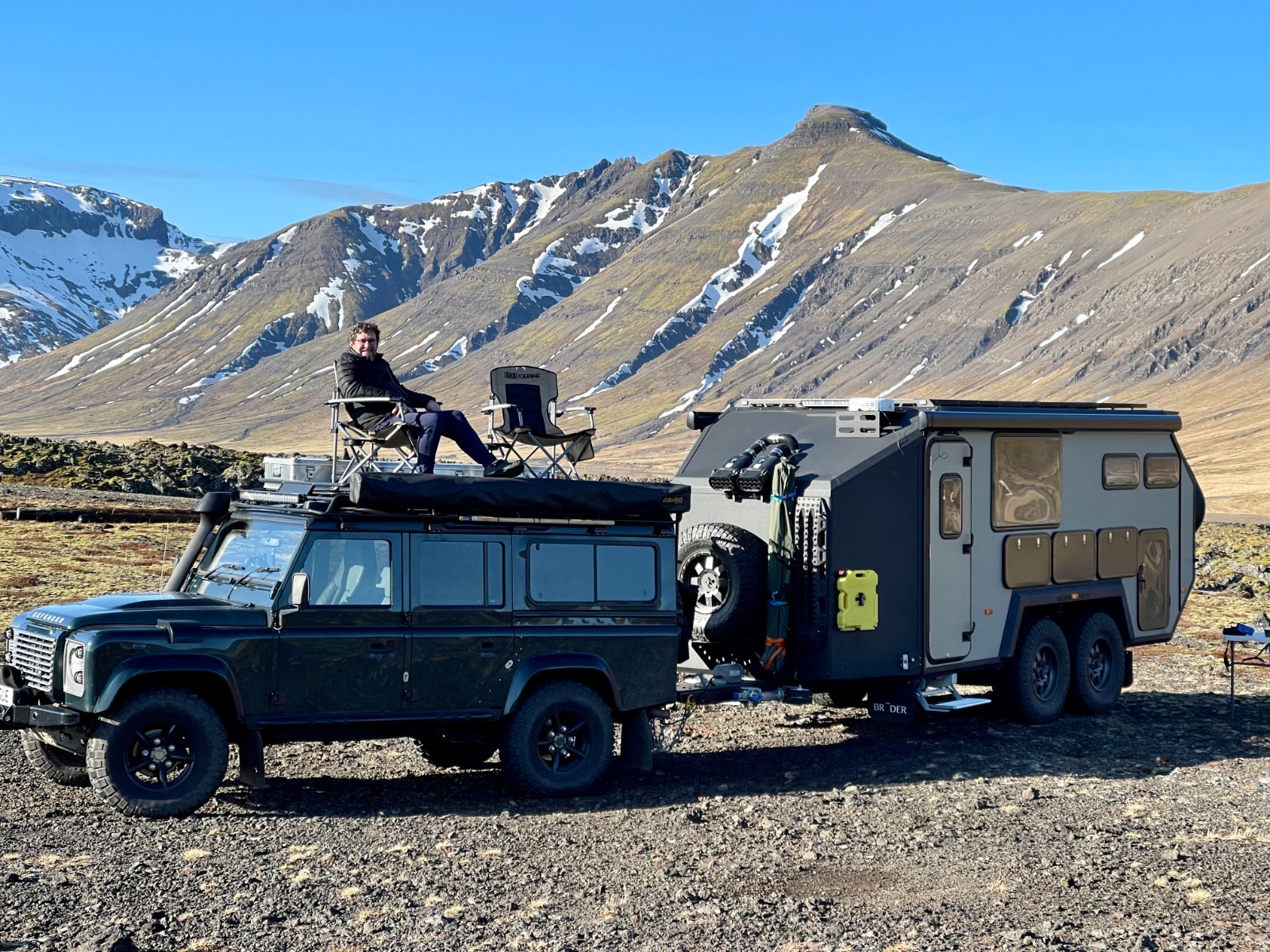 You are currently viewing الضوء، الأرض والزمن: تصوير الصحاري البركانية في المملكة العربية السعودية