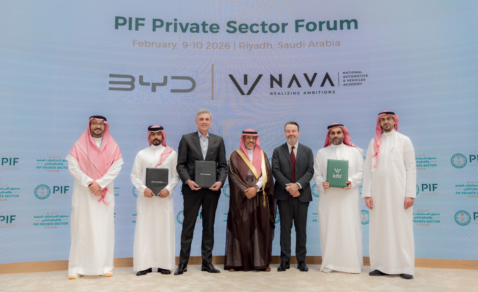 You are currently viewing الفطيم BYD السعودية والأكاديمية الوطنية للسيارات والمركبات (ناڤا)  توقعان اتفاقية شراكة استراتيجية لتأهيل الكفاءات الوطنية في قطاع المركبات الكهربائية