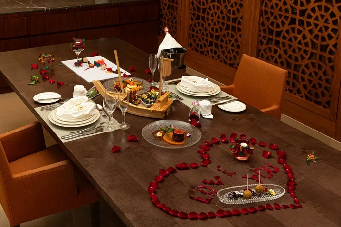 Read more about the article أمسية رومانسية وأجواء دافئة وراقية في فندق ومركز المؤتمرات راديسون بلو، الرياض المنهل