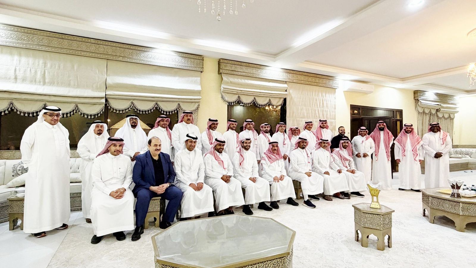 Read more about the article ملتقى الحمد الثقافي يناقش دور المملكة في تأمين الاقتصاد العالمي بشراكة مع نادي الصفوة الثقافي