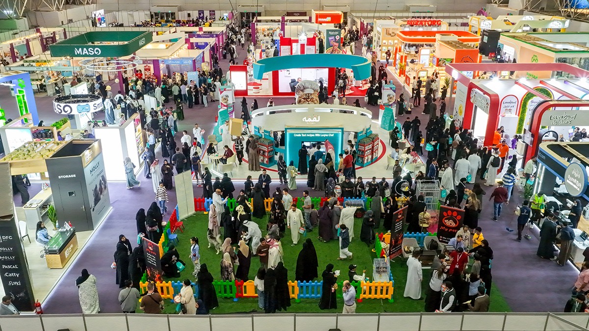 You are currently viewing مين راح تكون ملكة القطاوة وبطل قرية الكلاب في الرياض؟  تجارب استثنائية تنتظركم في معرض الحيوانات الأليفة والطب البيطري 2026