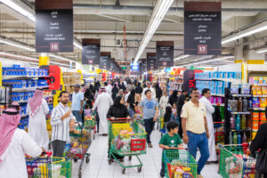 **استقرار الإمدادات الغذائية والأسعار في أنحاء المملكة العربية السعودية**