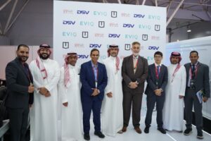 تعاون بين EVIQ وهلا أوتو و DSV لتسريع اعتماد المركبات الكهربائية في قطاع الخدمات اللوجستية بالمملكة