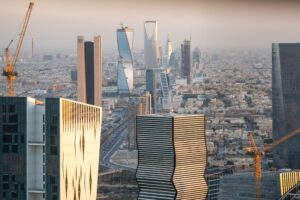 نخبة من قادة الصناعة يشاركون في النسخة الافتتاحية من ألمنيوم أرابيا 2026